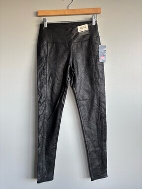 NWT Mudd 4X Flex Stretch Black Crackle Print Basic Ponte Jeggings  Size Small